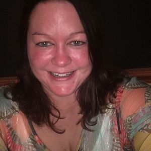 Meet your Posher, Alyson